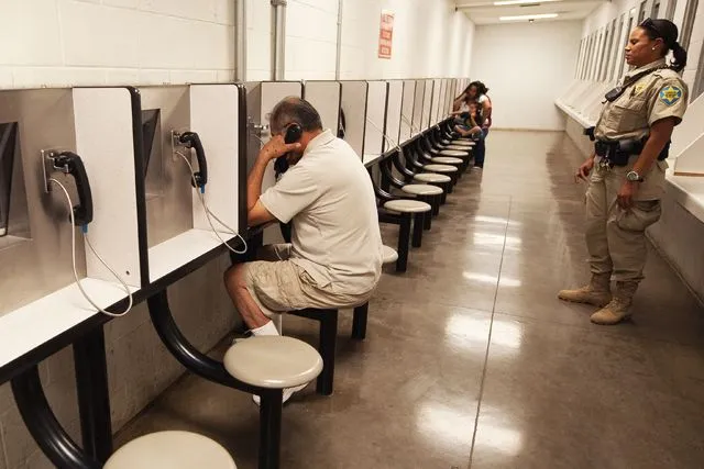 Hotline Weatherproof Vandal-Proof Prison Phone Dust Proof Emergency Telephone